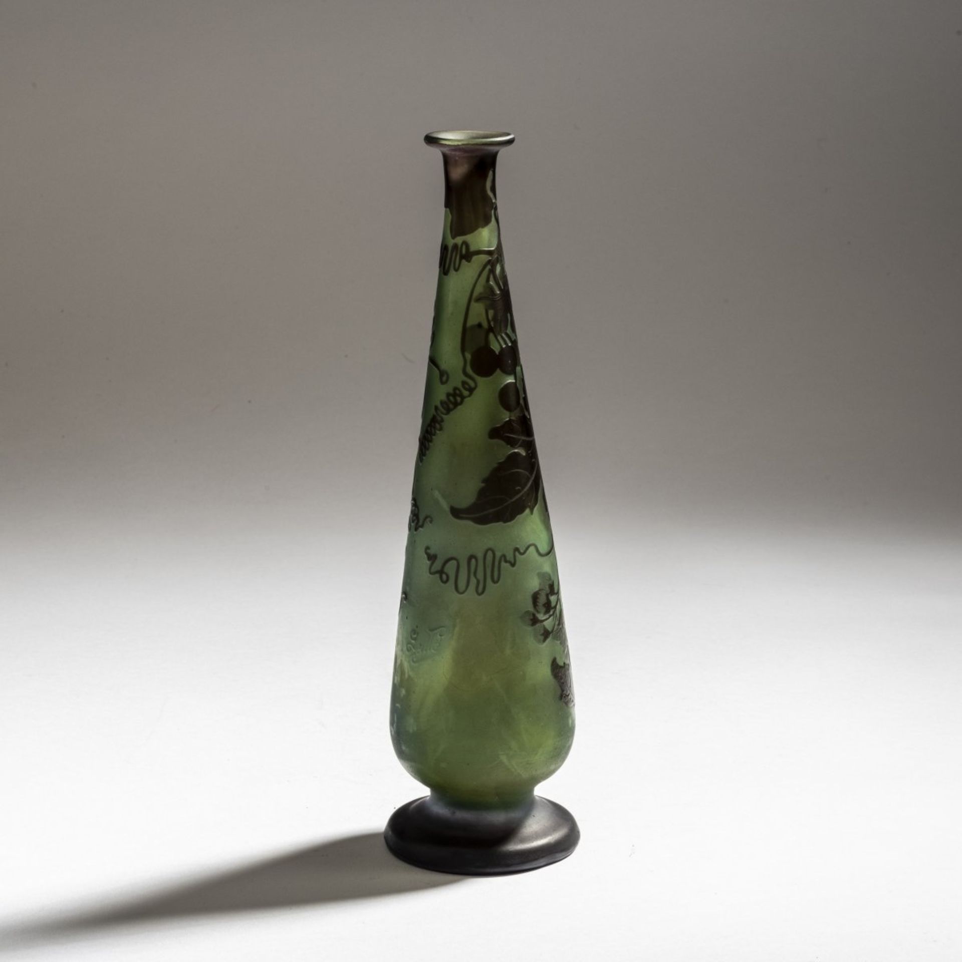 Etablissements Gallé, Nancy, Vase 'Raisin', 1908-18 - Bild 2 aus 3