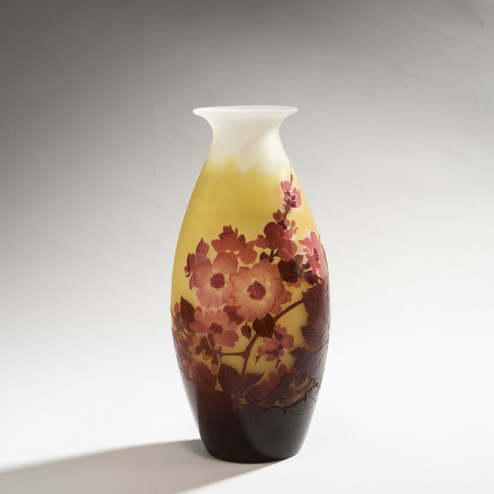 Etablissements Gallé, Nancy, 'Fleurs de pommier' vase, 1920s - Bild 2 aus 5