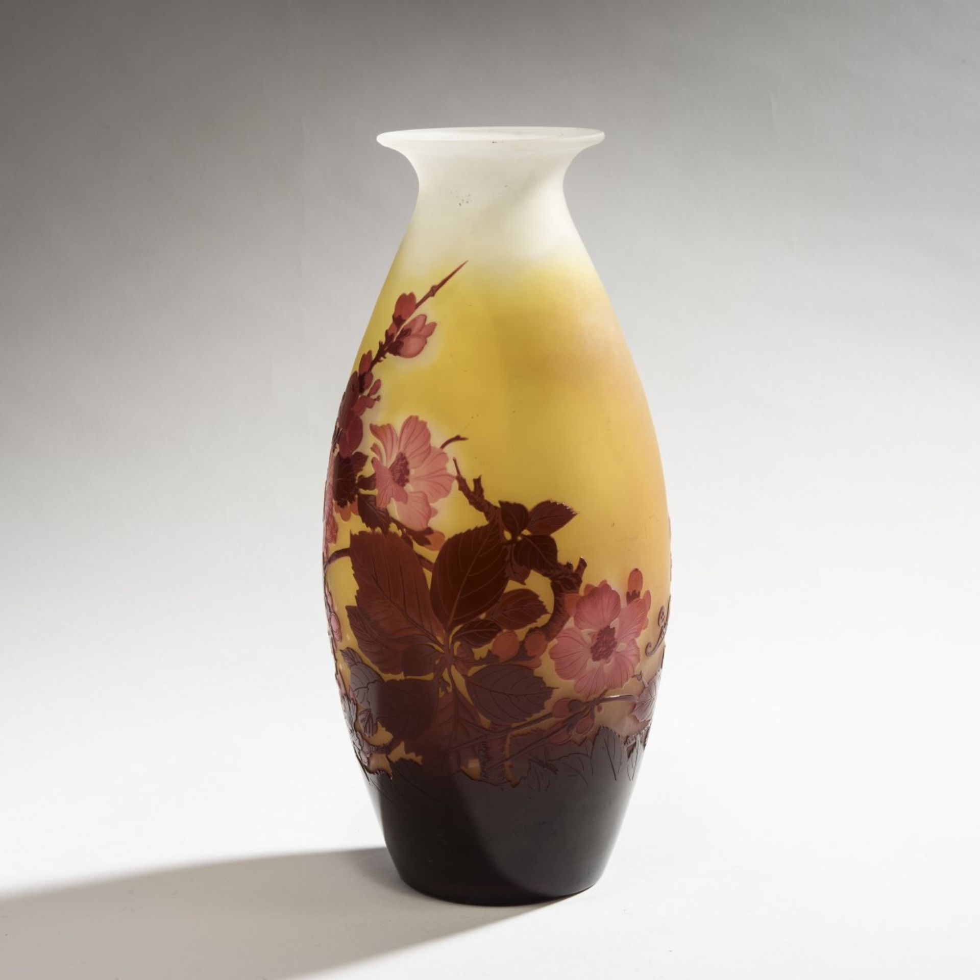 Etablissements Gallé, Nancy, 'Fleurs de pommier' vase, 1920s - Bild 3 aus 5