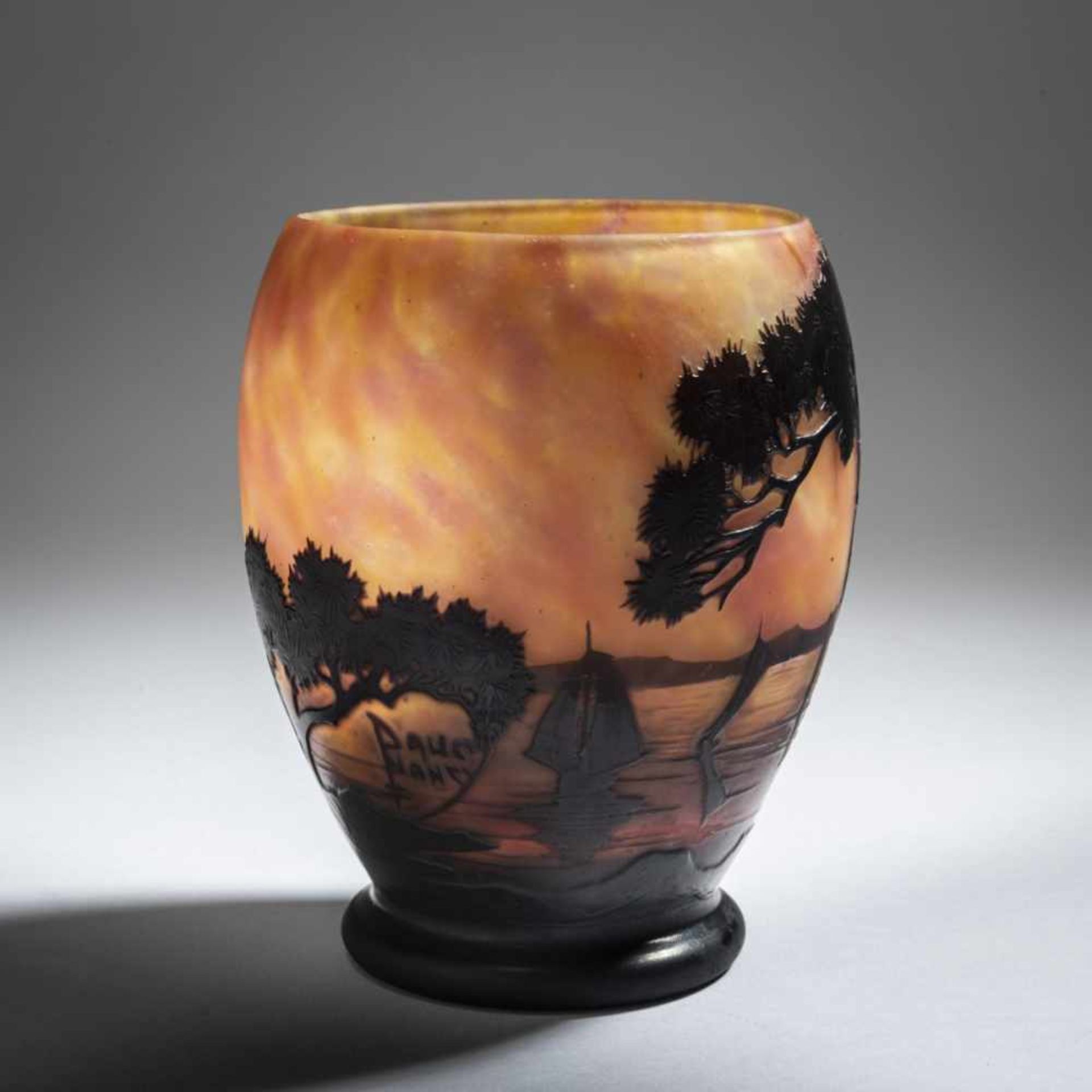 Daum Frères, Nancy , 'Voiliers, soleil couchant' vase, c. 1910 - Bild 2 aus 3