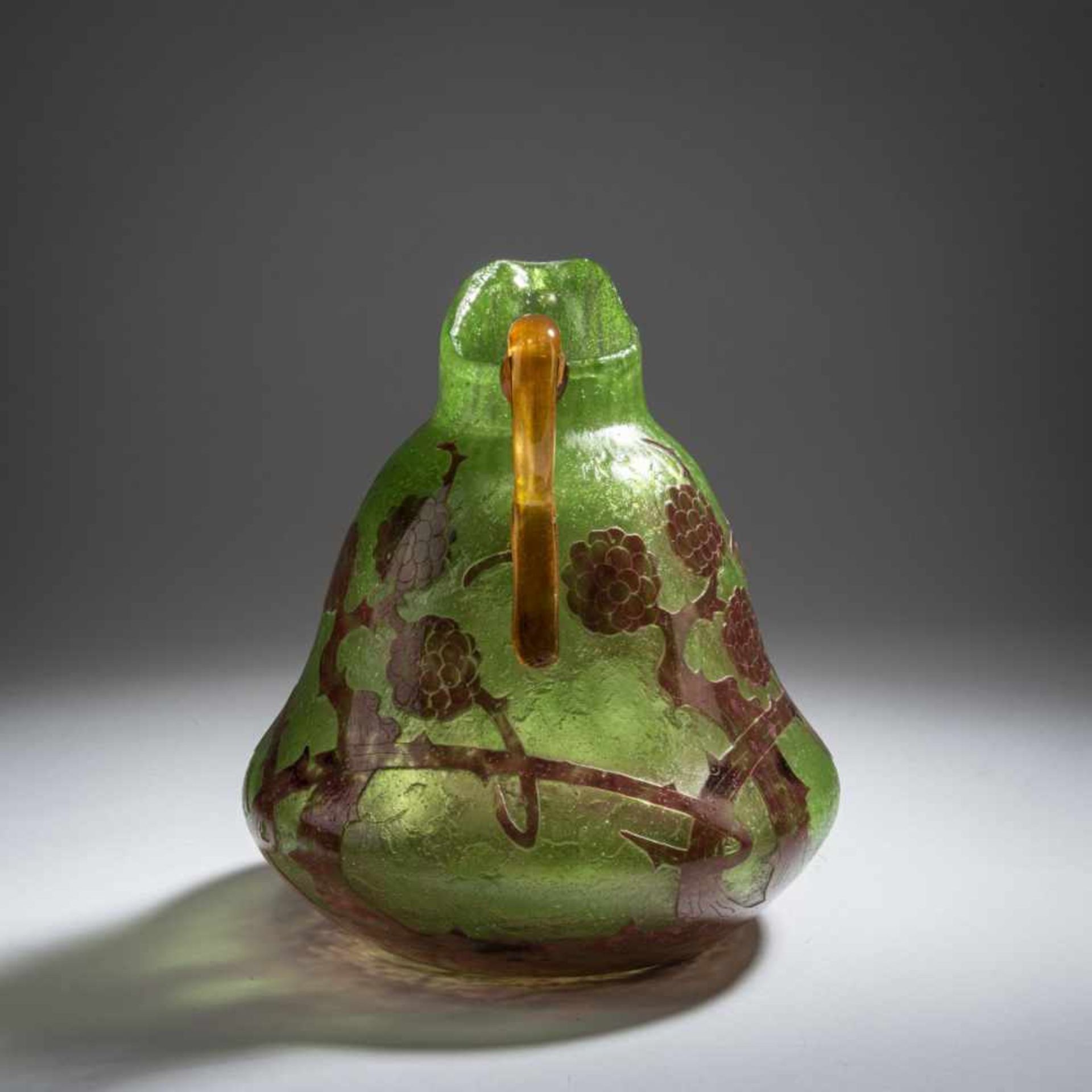 Schneider, Epinay-sur-Seine, Pitcher 'Mûriers verts', 1918-20 - Bild 2 aus 4