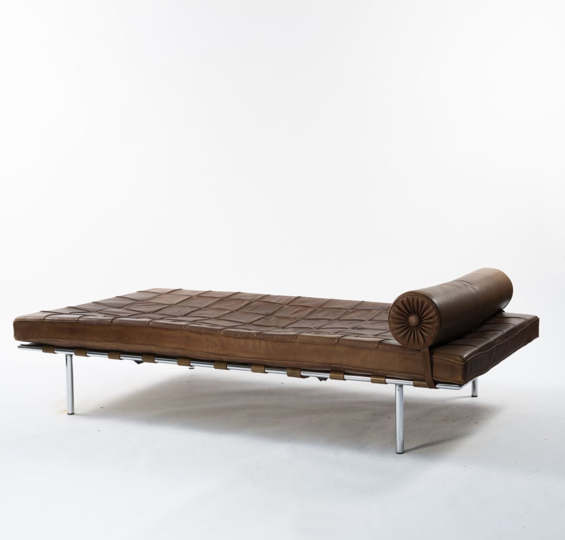 Ludwig Mies van der Rohe; Lilly Reich , 'Barcelona' daybed, 1930 - Image 2 of 6