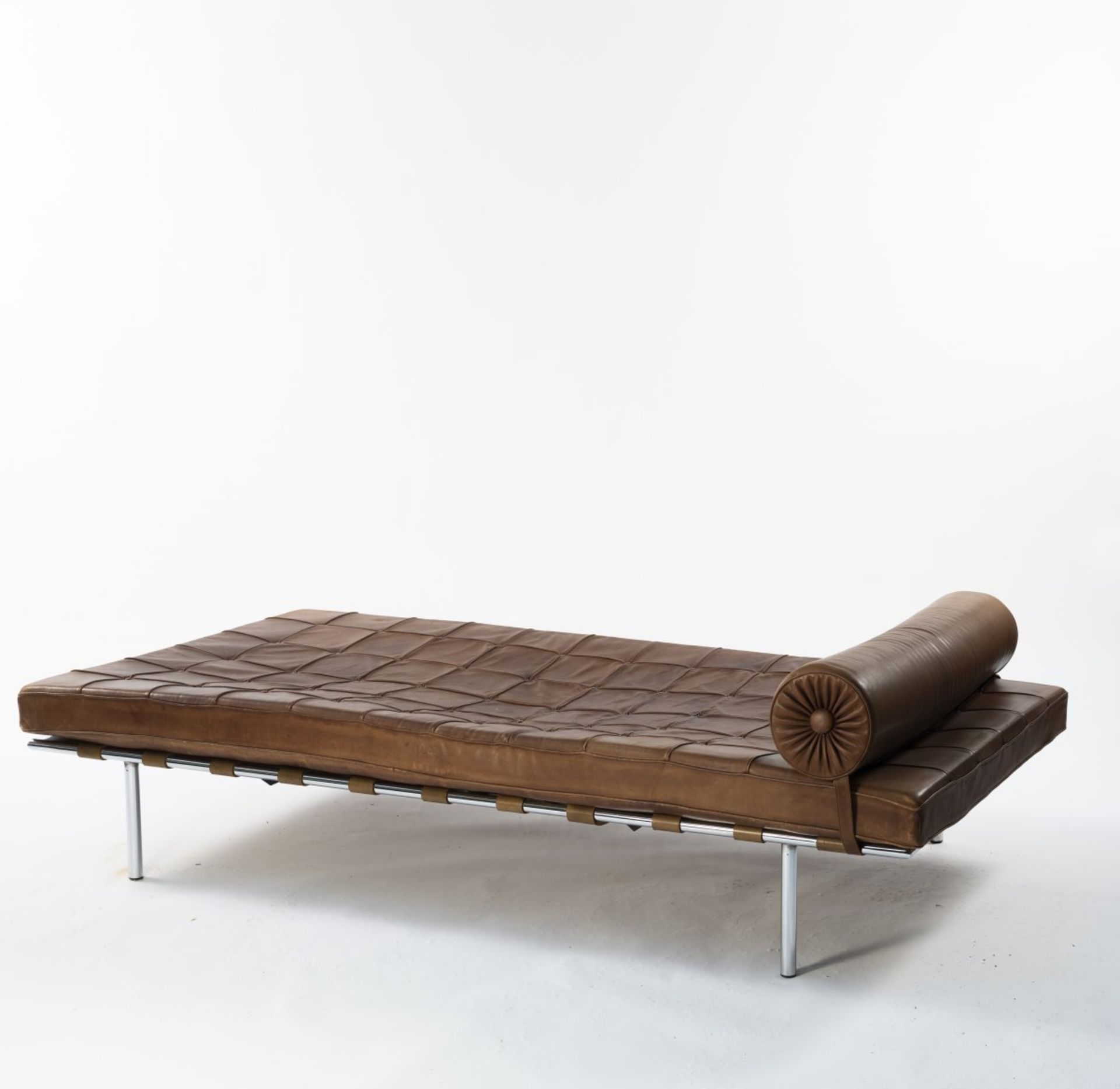 Ludwig Mies van der Rohe; Lilly Reich , 'Barcelona' daybed, 1930 - Image 3 of 6