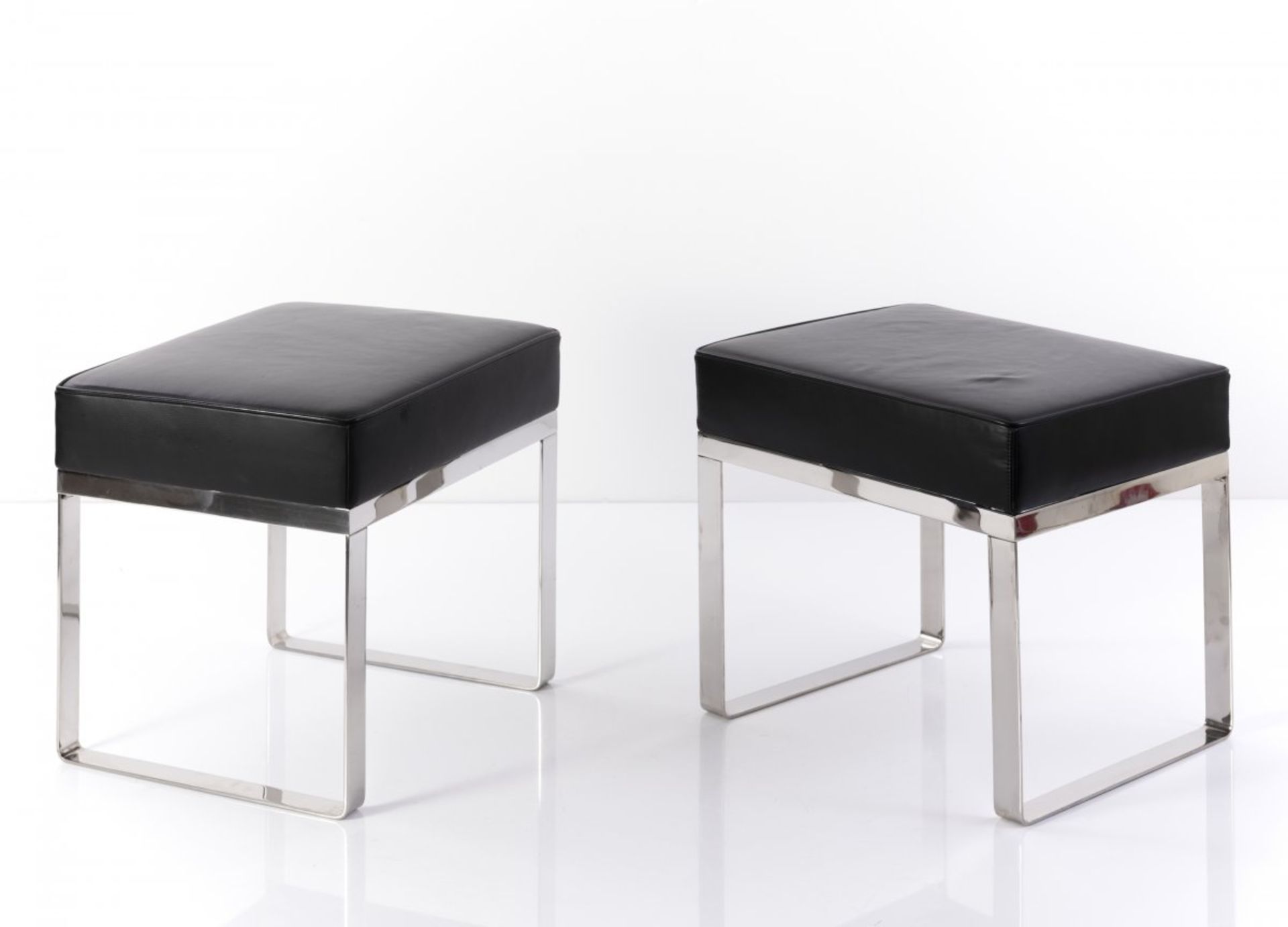 Eckart Muthesius, Set of two 'Banu' stools, 1931 - Bild 2 aus 4