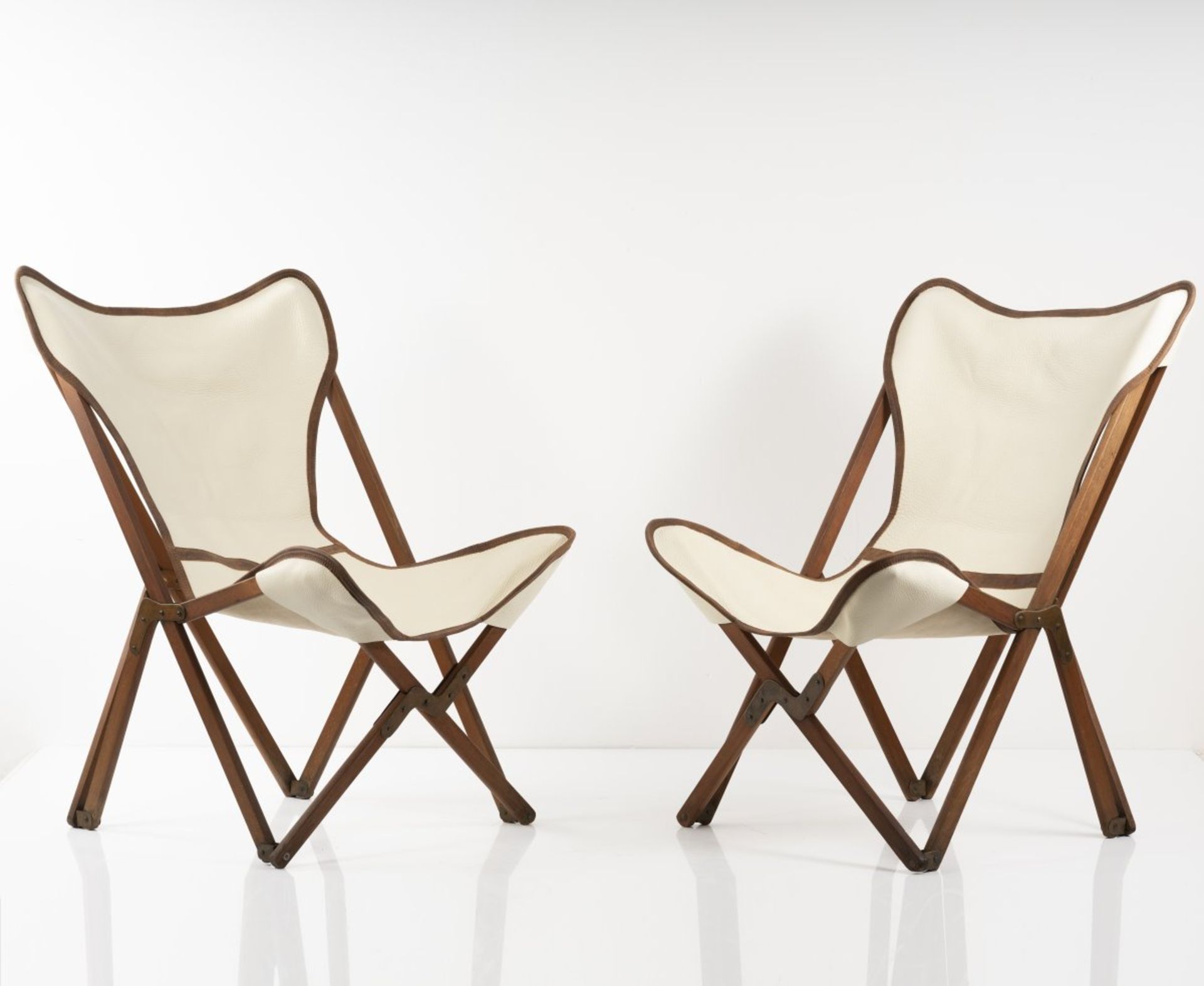 Vittoriano Viganò, Set of two 'Tripolina' folding armchairs, 1930s