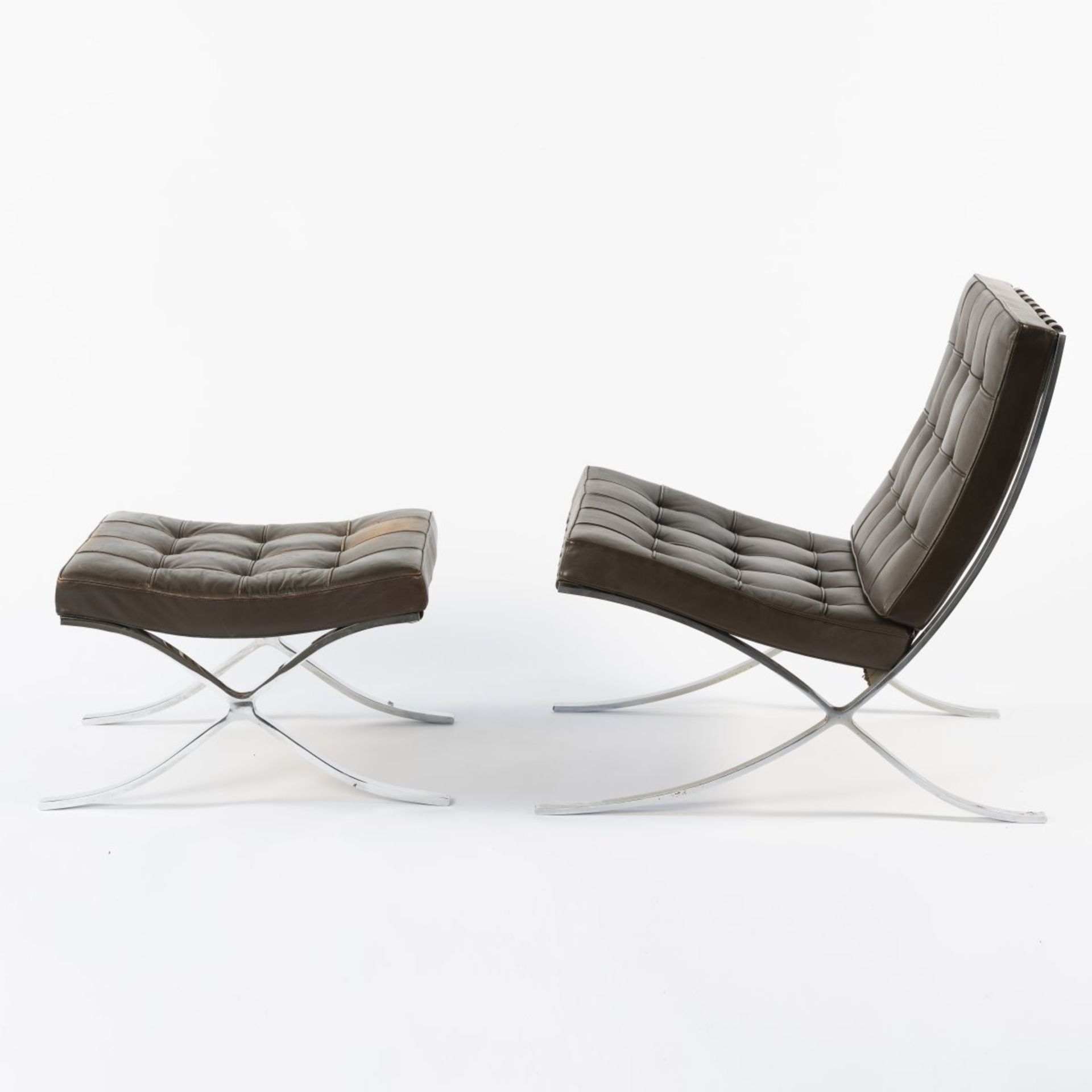 Ludwig Mies van der Rohe, Sessel 'Barcelona chair' mit Ottoman, 1929 - Bild 2 aus 6