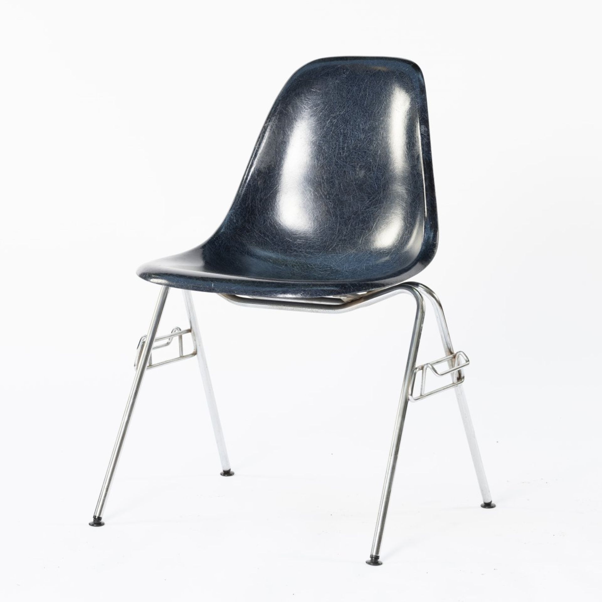 Charles Eames, Vier Stühle 'Plastic Side Chair DSS', 1955 - Bild 5 aus 9