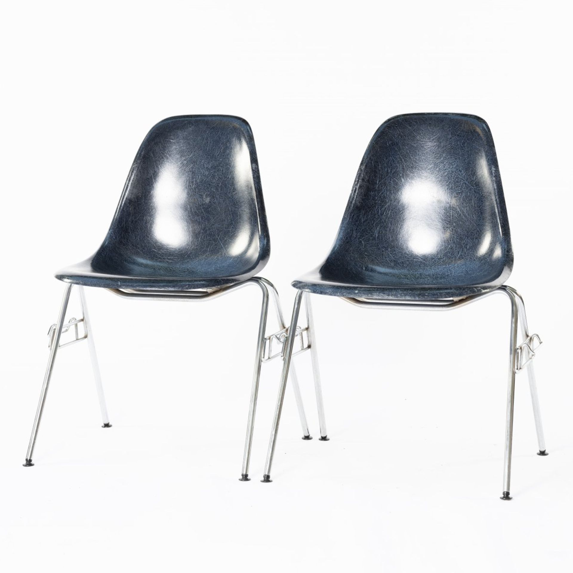 Charles Eames, Vier Stühle 'Plastic Side Chair DSS', 1955 - Bild 8 aus 9