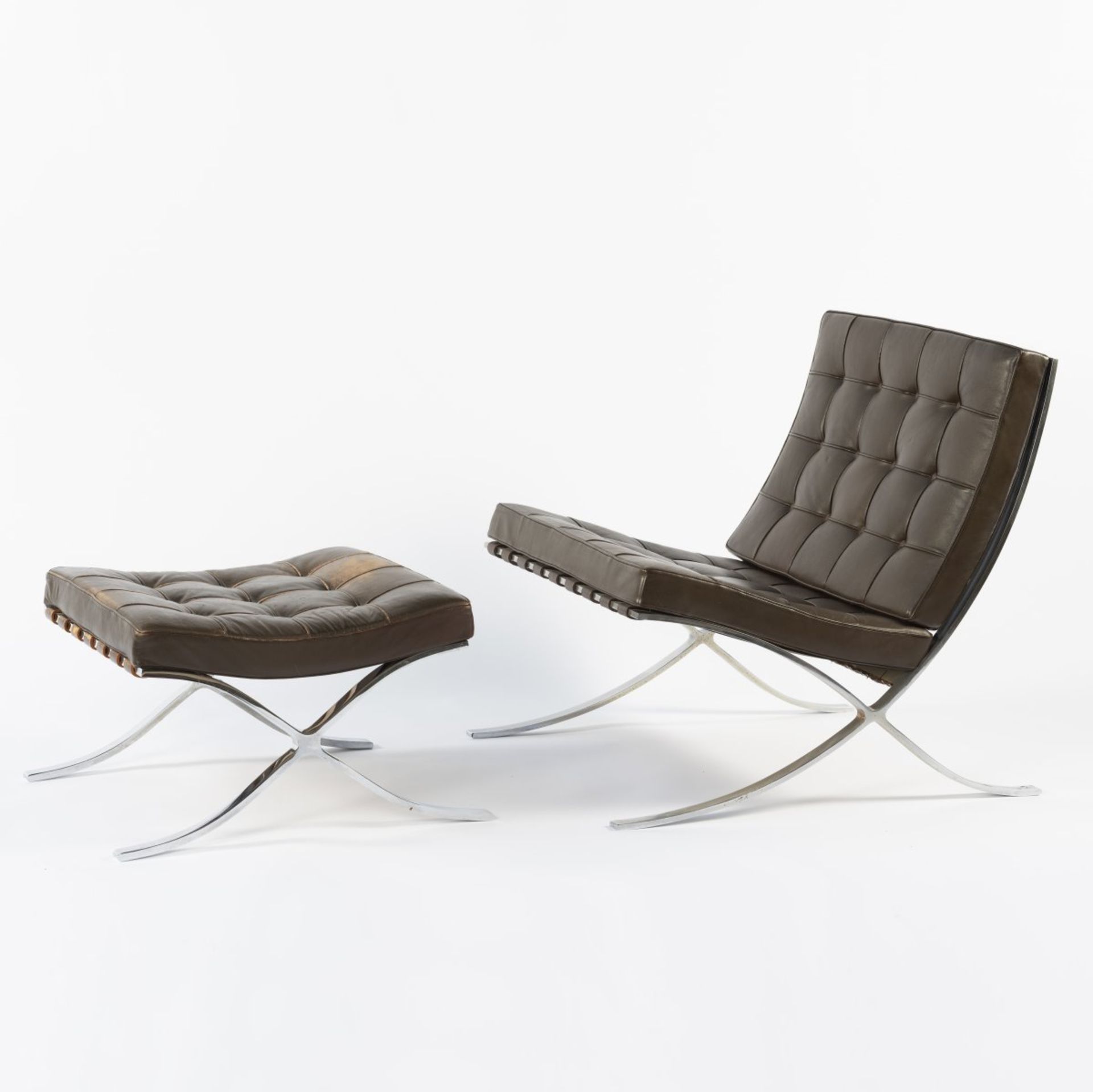 Ludwig Mies van der Rohe, Sessel 'Barcelona chair' mit Ottoman, 1929