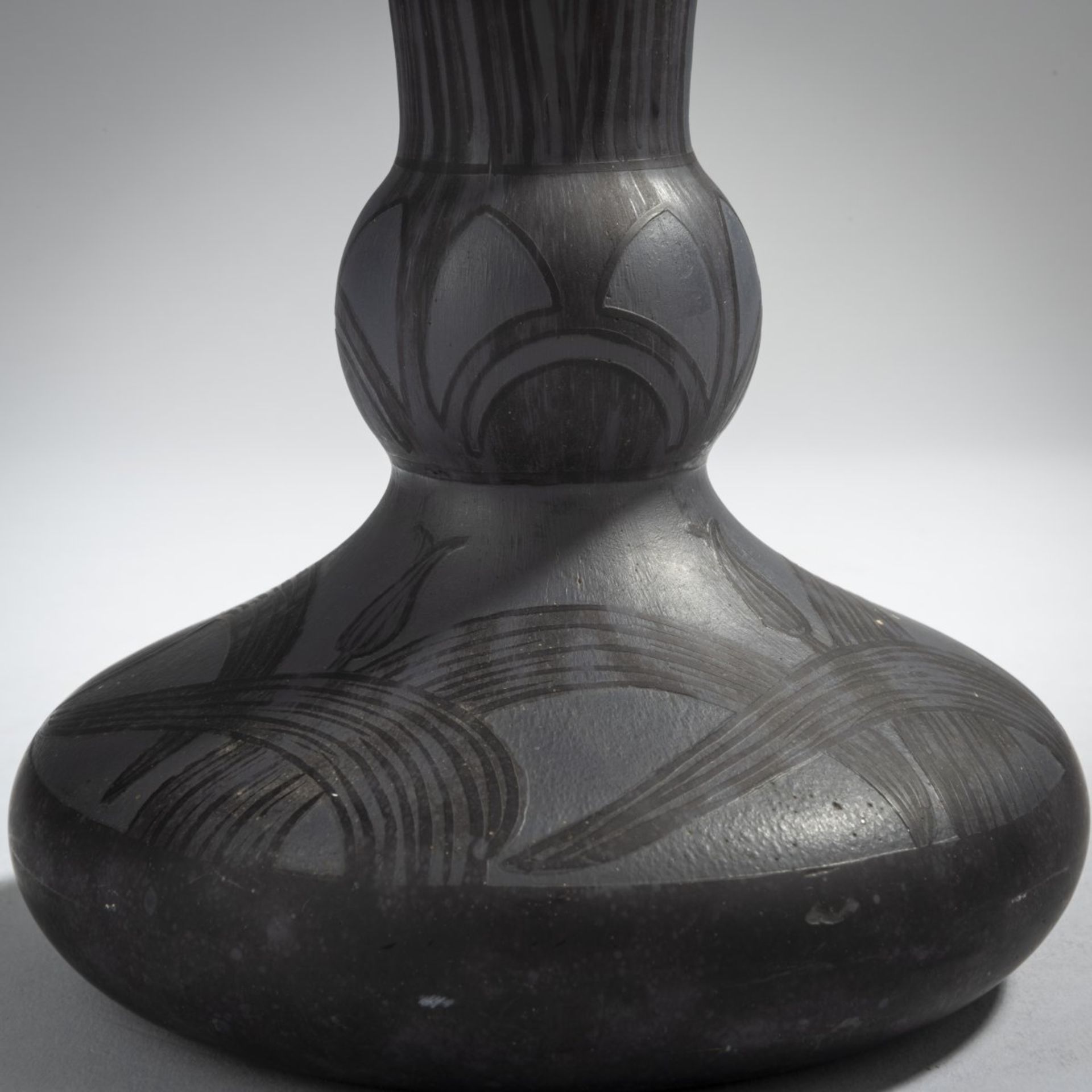 Daum Frères, Nancy , Hohe Vase 'Iris', um 1908 - Bild 4 aus 6