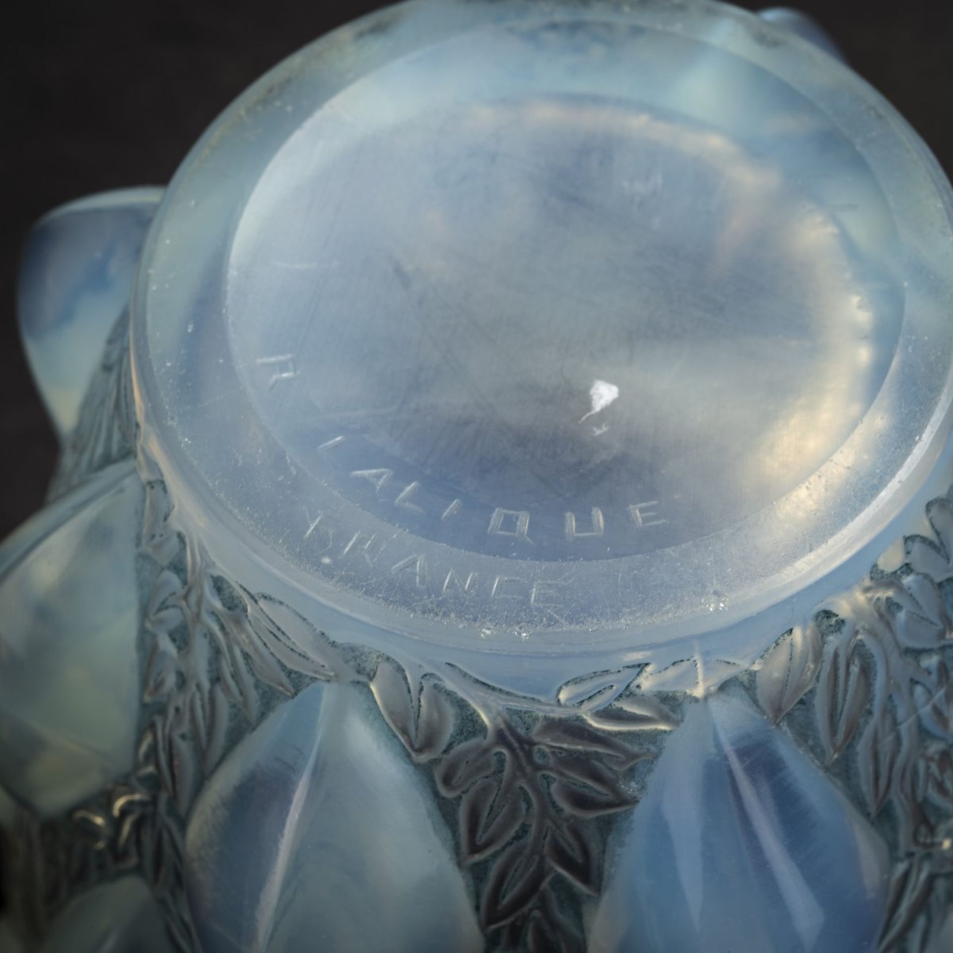 René Lalique, Vase 'Rampillon', 1927 - Image 6 of 7