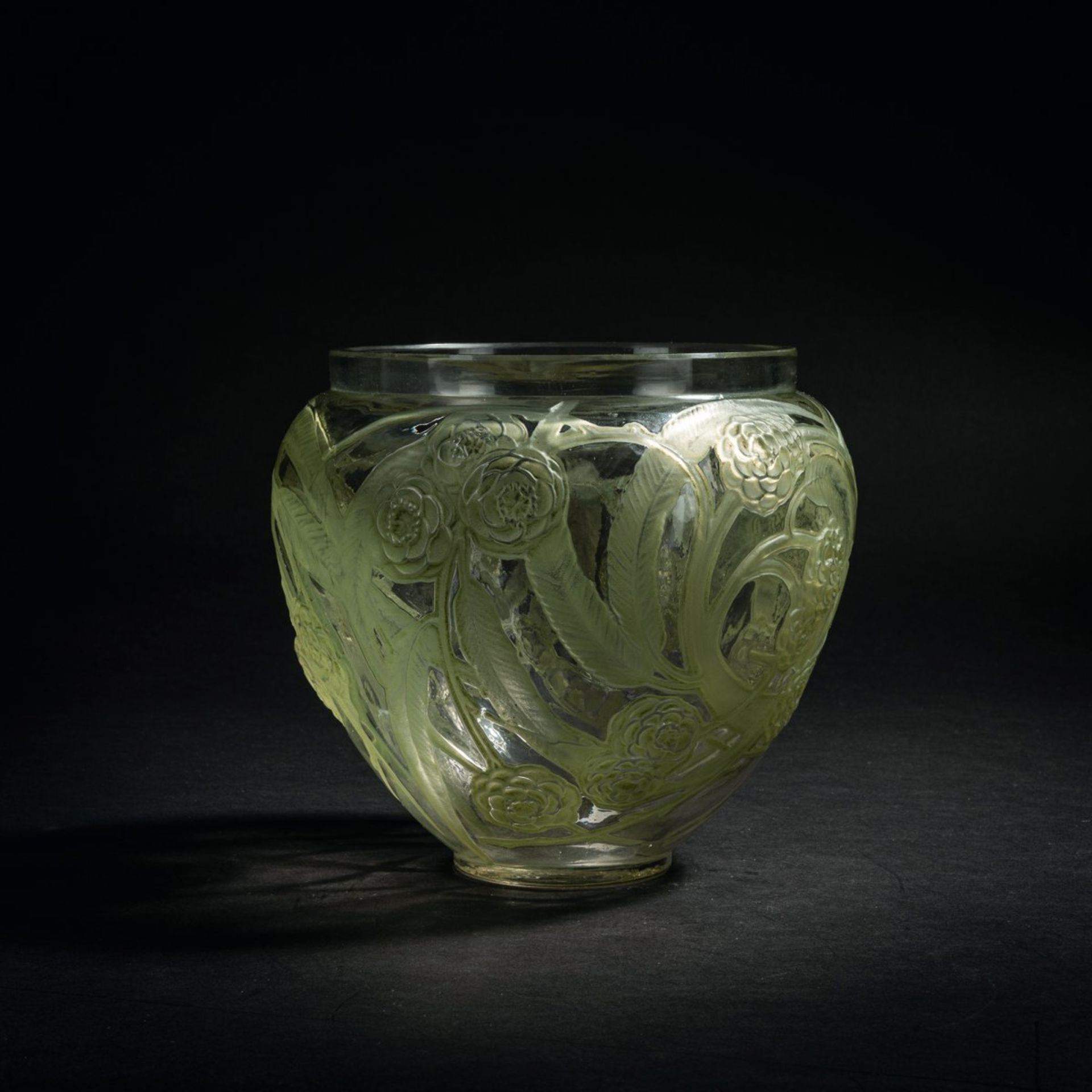 René Lalique, Vase 'Néfliers', 1923