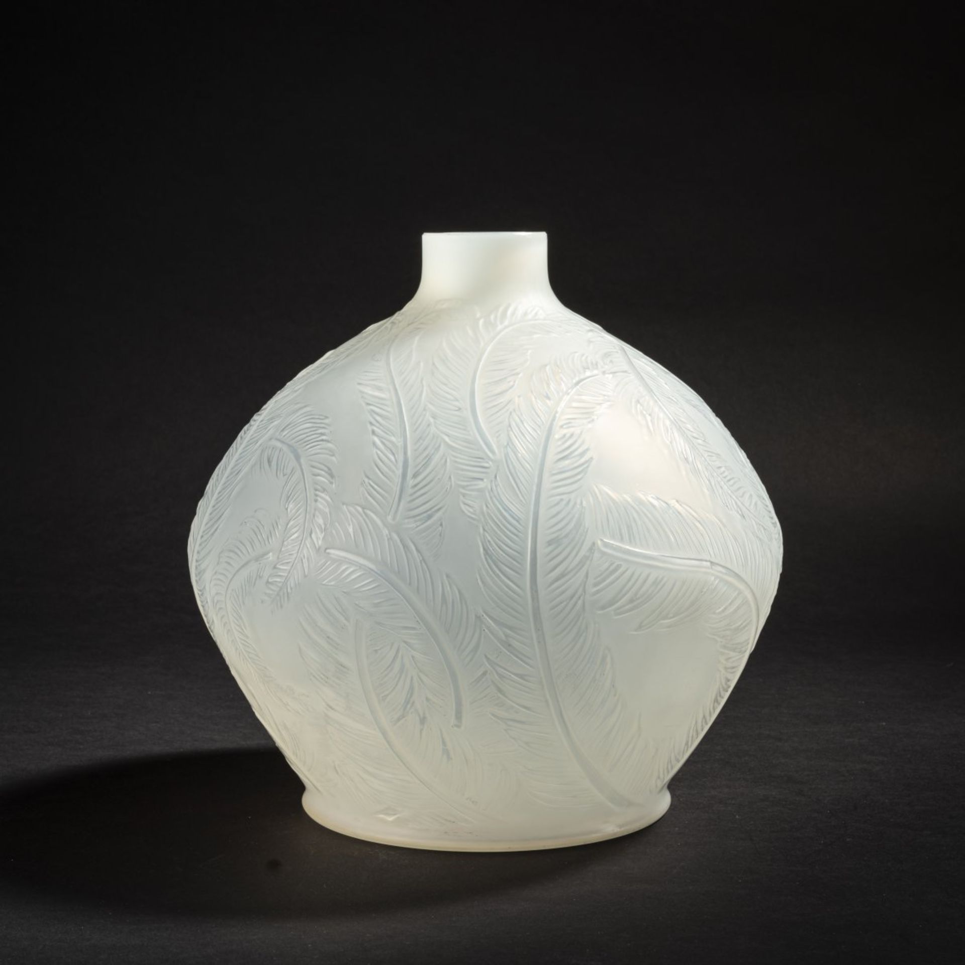 Suzanne Lalique, Vase 'Plumes', 1920 - Image 3 of 4