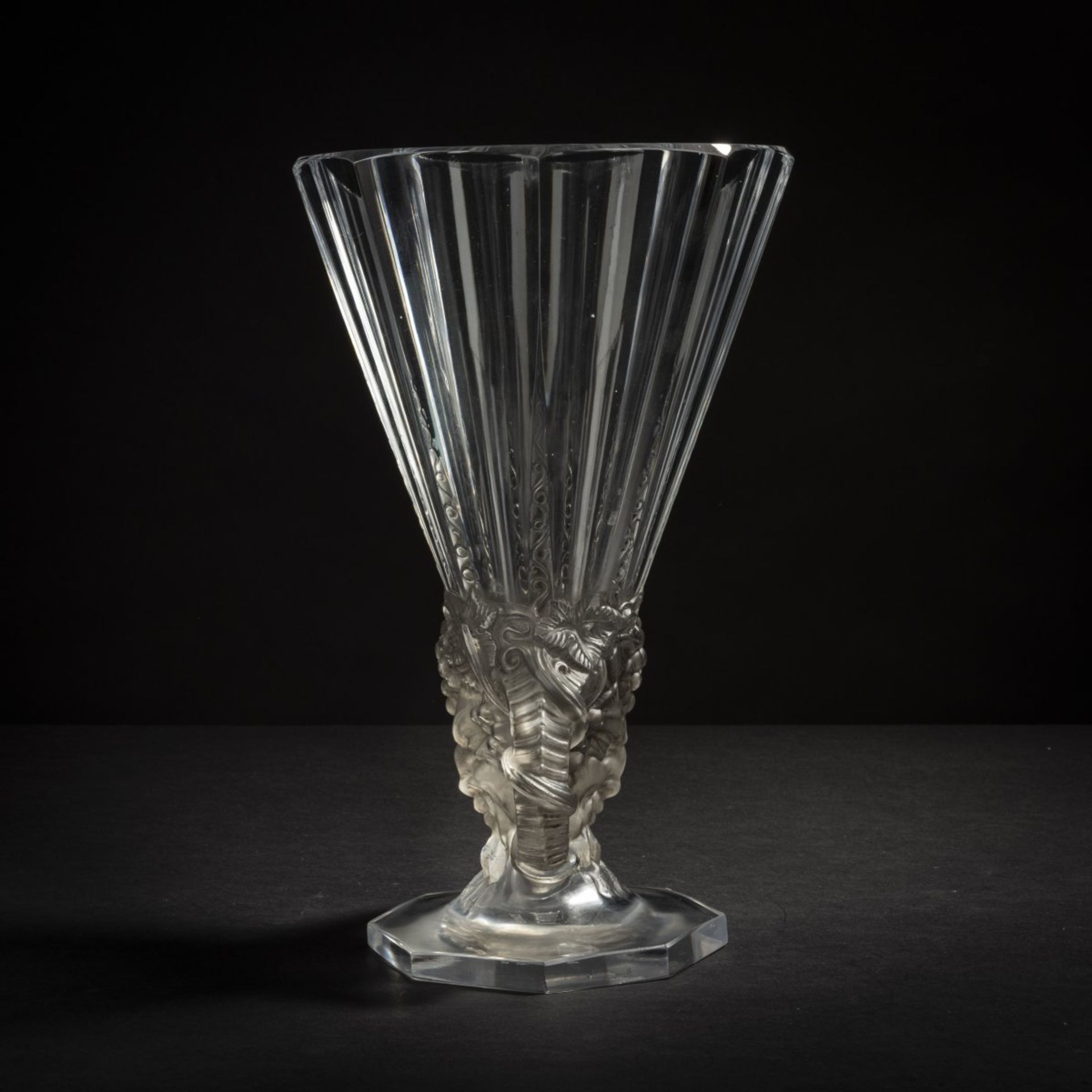 René Lalique, Vase 'Faune', 1931 - Image 3 of 8