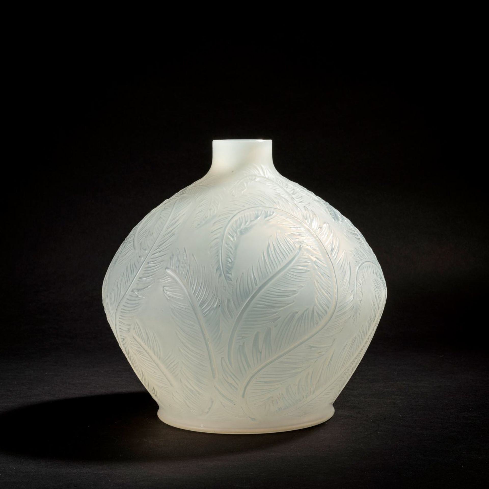 Suzanne Lalique, Vase 'Plumes', 1920