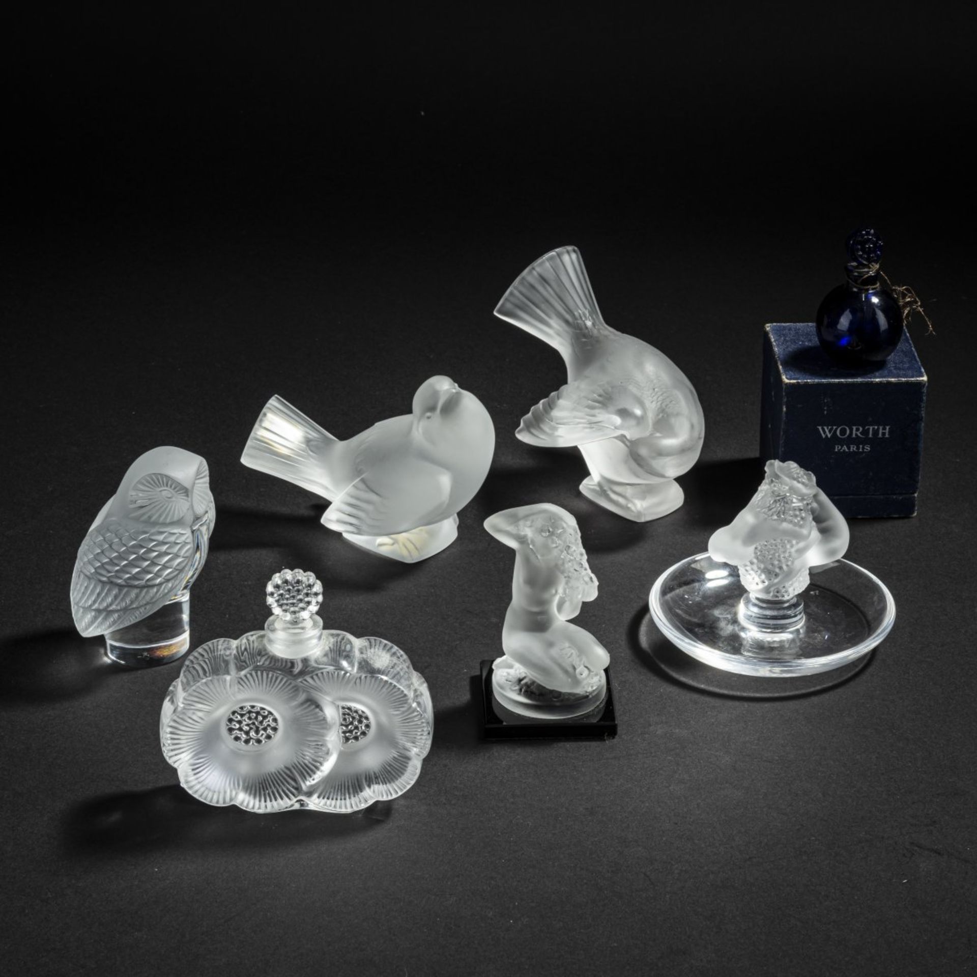 Lalique, Wingen-sur-Moder, Konvolut von sieben Objekten, 1920er - 1960er Jahre - Bild 2 aus 9