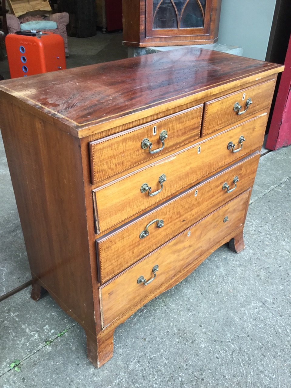 A nineteenth century mahogany chest of drawers decorated with chevron chequered boxwood & ebony - Image 3 of 3