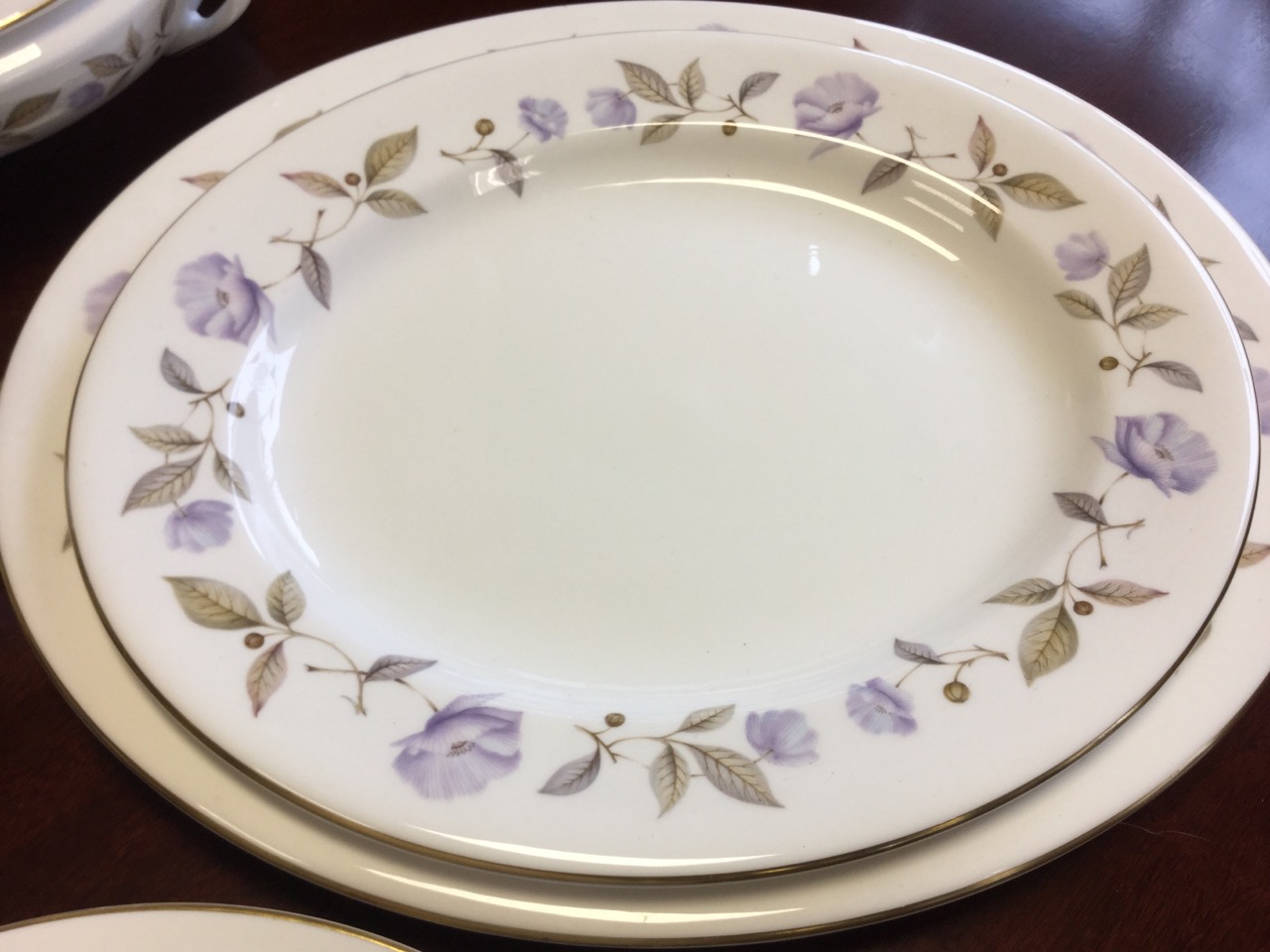 A Royal Worcester dinner service in the Blue Poppy pattern, including tureens & covers, dinner - Image 2 of 3