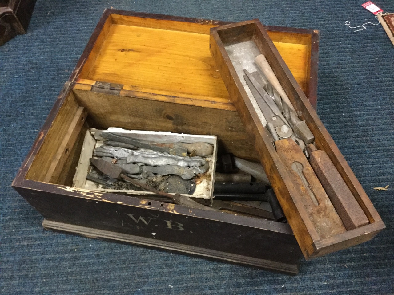 A lead workers pine toolbox of dovetailed construction on moulded plinth, containing interior tray - Image 2 of 3