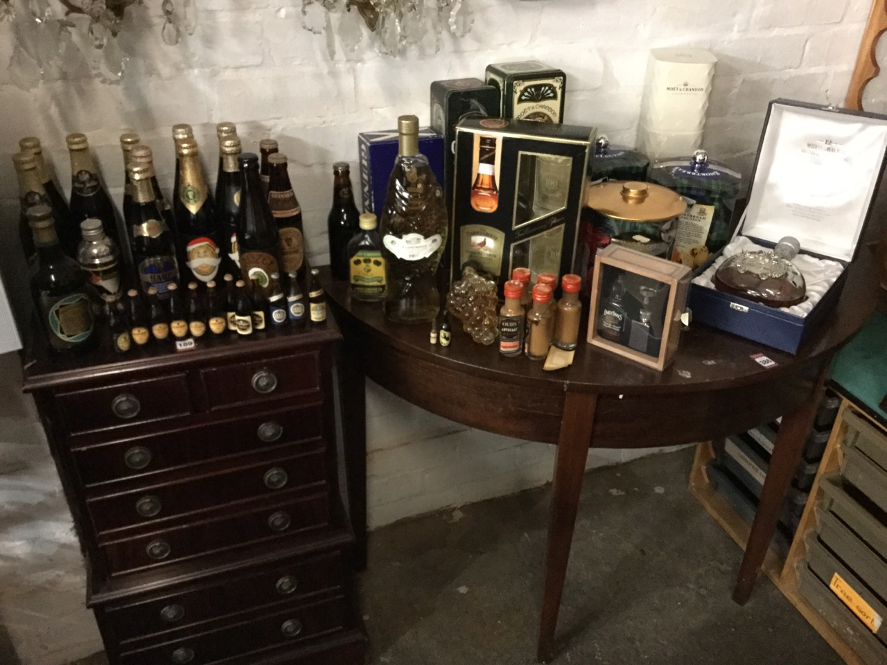 Miscellaneous booze including boxed whiskey, commemorative ale, empty tins, miniature bottles of