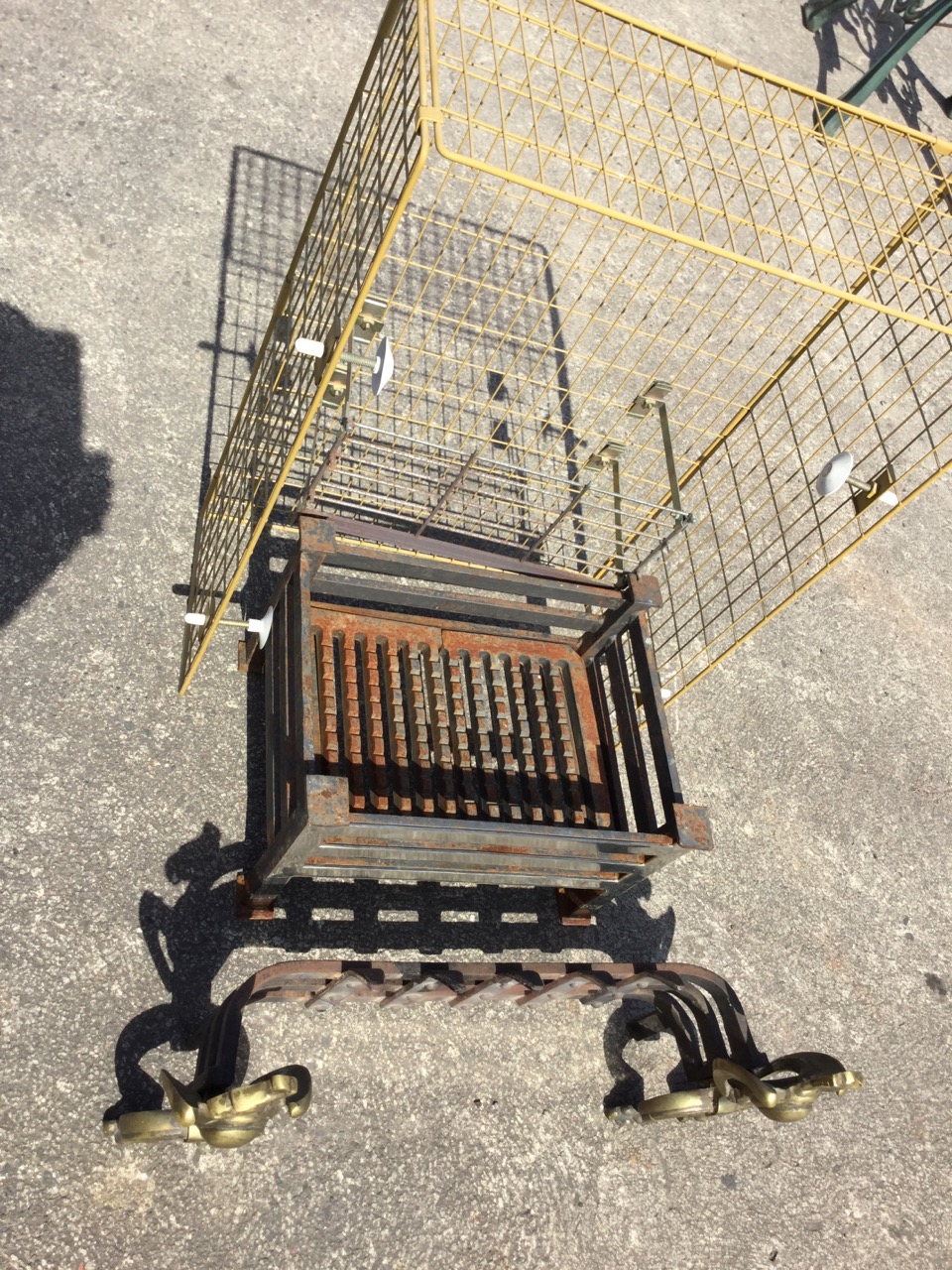 A wrought iron grate front with riveted trellis flanked by brass winged stylised birds on - Image 2 of 3
