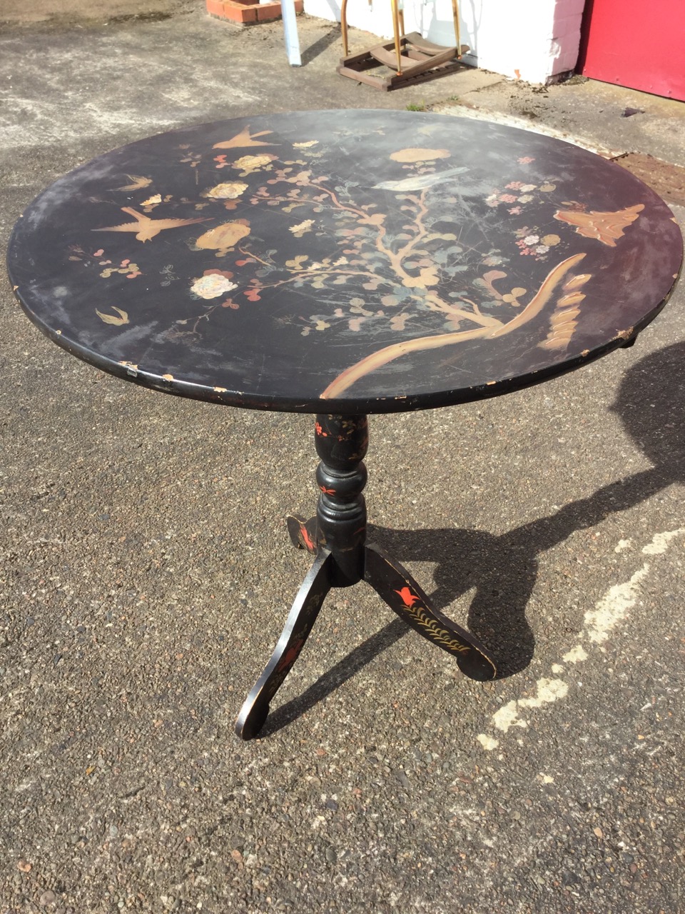 A circular Victorian Japanese lacquer tilt-top table, the top inlaid with mother-of-pearl and gilt - Image 2 of 3