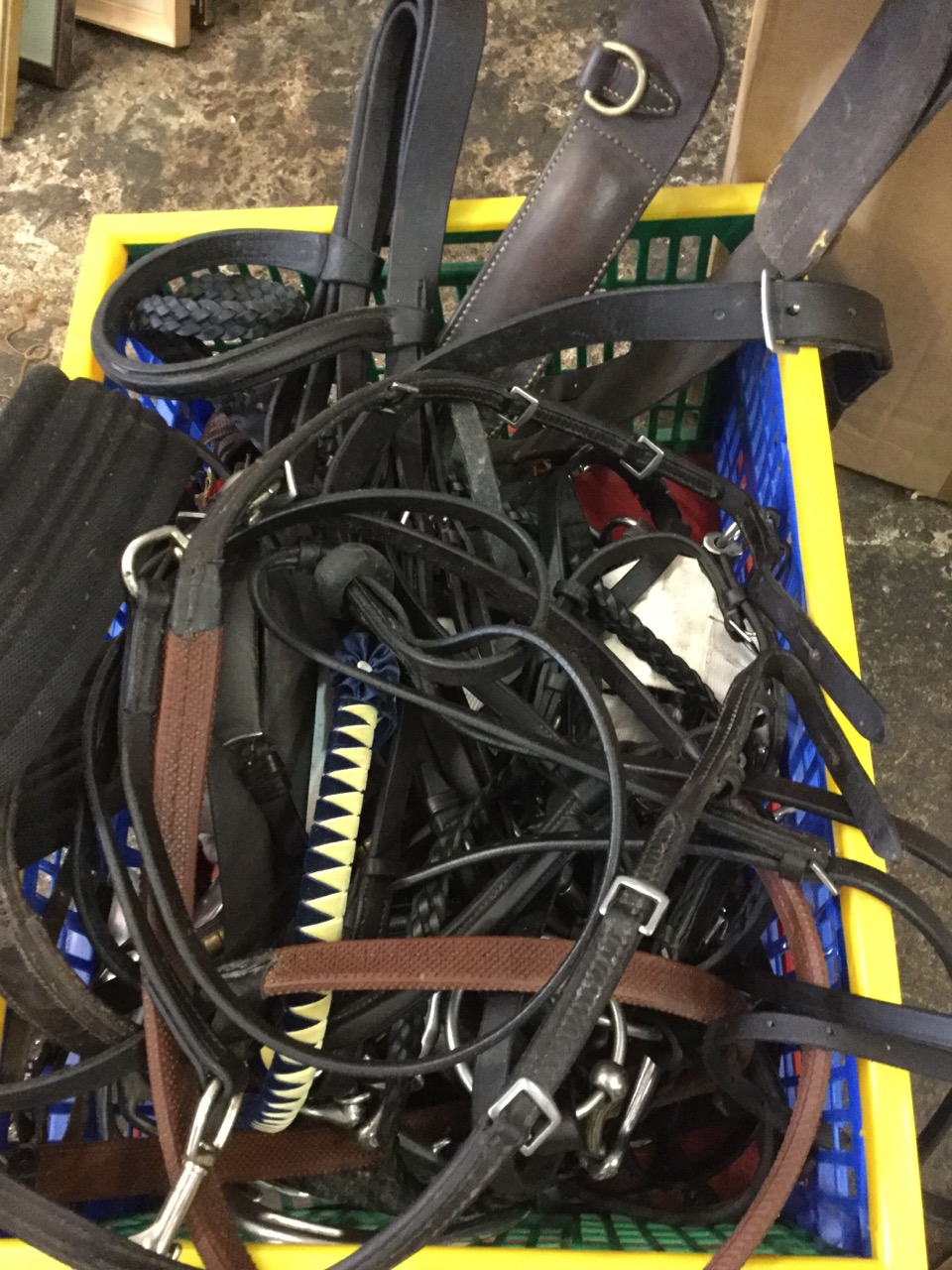 A quantity of horse tack - complete bridles, stirrups, girths, surcingles, brow bands, etc. (A lot)