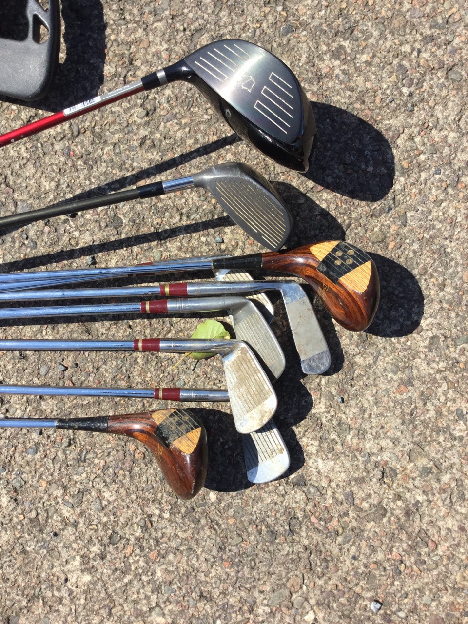 A set of Bob Harrison golf clubs in bag; a quantity of golf balls; two umbrellas and a modern - Image 3 of 3