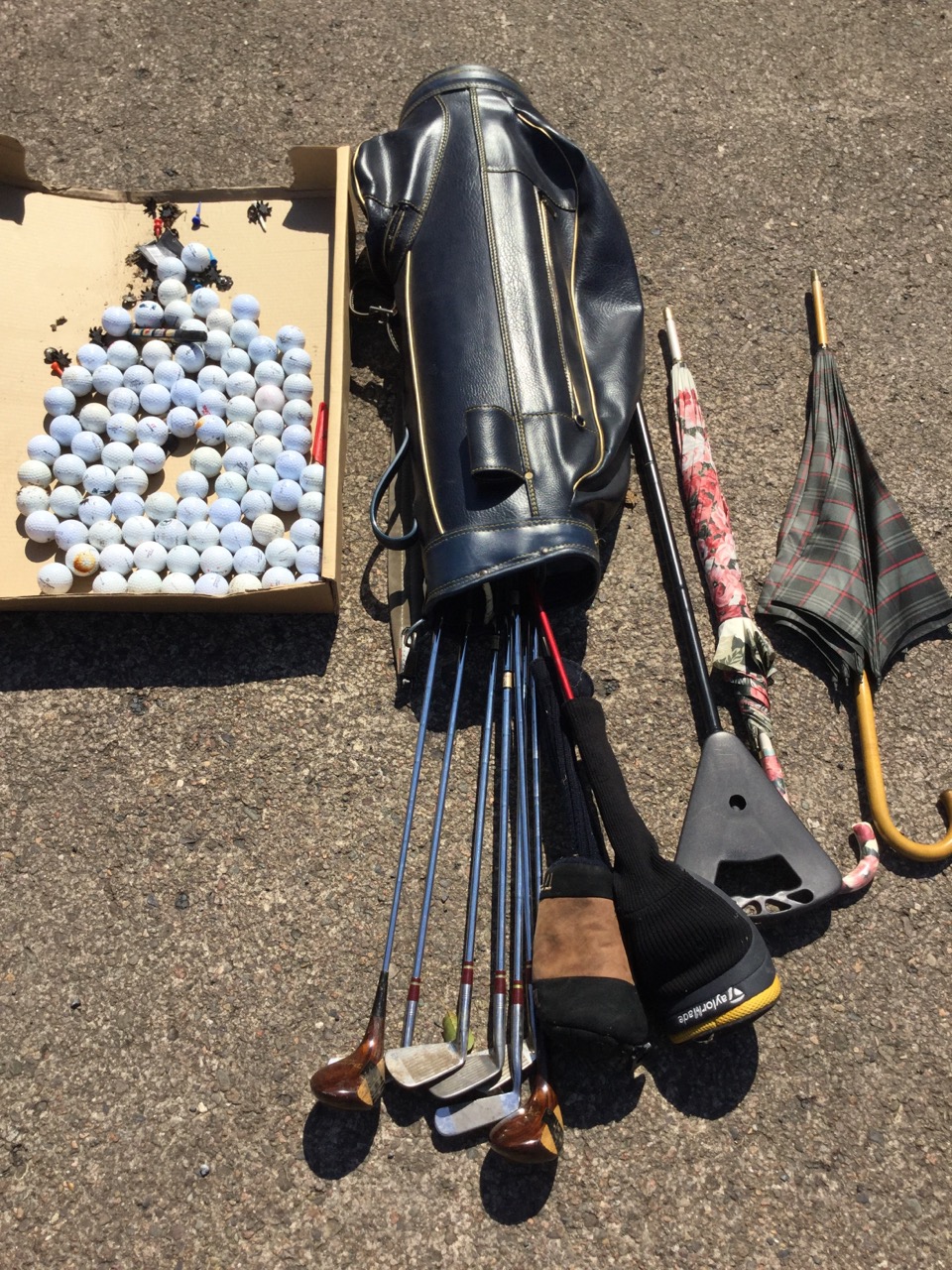 A set of Bob Harrison golf clubs in bag; a quantity of golf balls; two umbrellas and a modern - Image 2 of 3