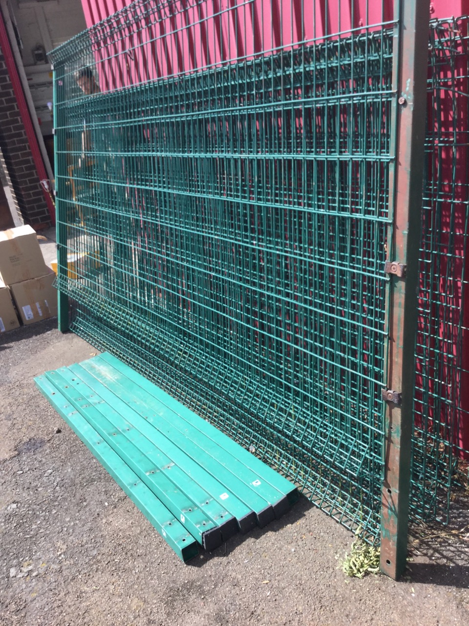 Security fencing, eight 118in x 59in panels of rectangular mesh, with nine square fixing posts. ( - Image 3 of 3