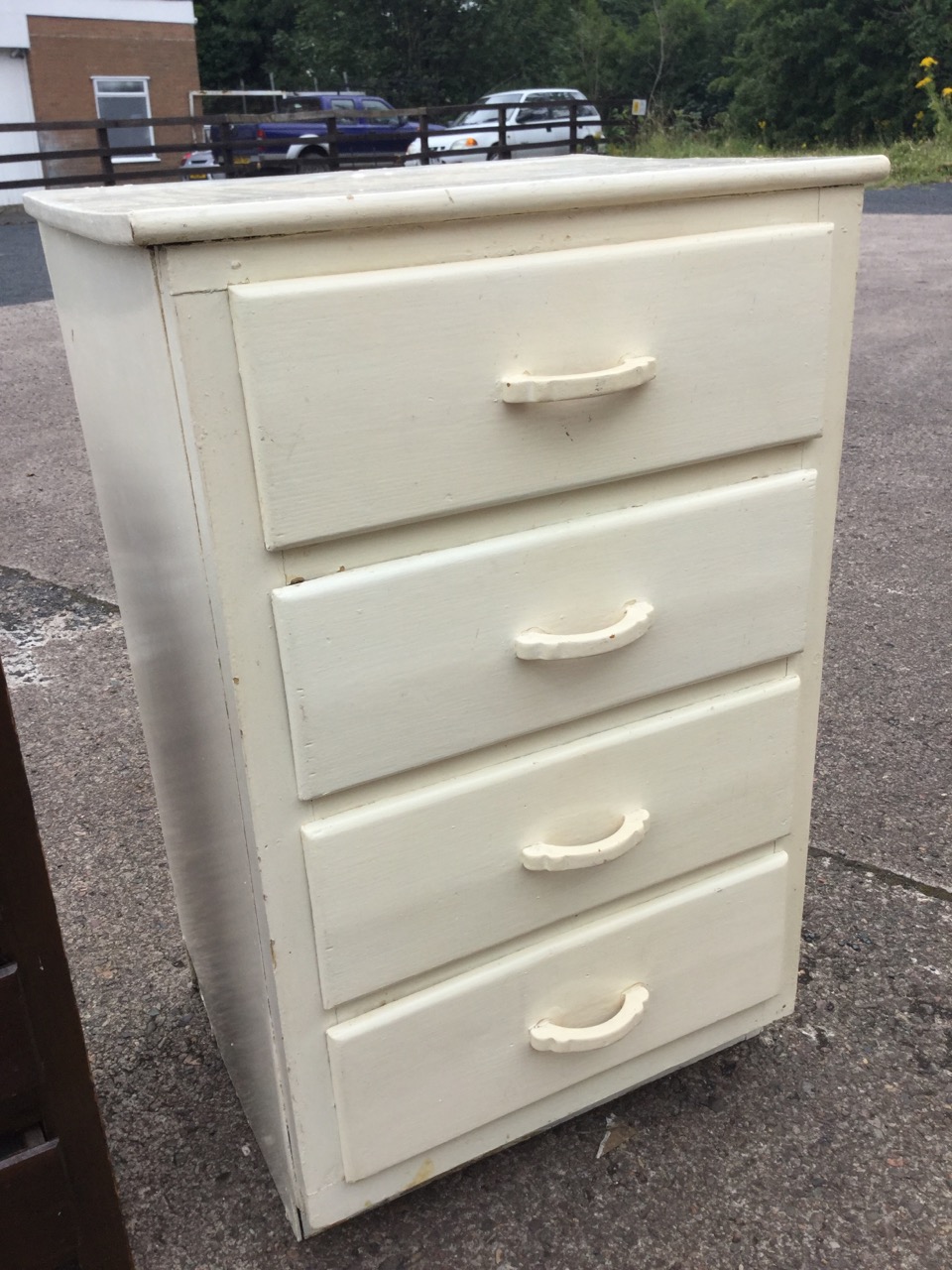 A painted chest of four drawers with curved handles; and another chest of four drawers with - Image 3 of 3