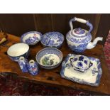 Miscellaneous blue & white ceramics including Spode, willow pattern, Cauldon, a Russian