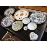 Miscellaneous oriental ceramics including a pair of blue & white tea bowls, a stoneware dish, an