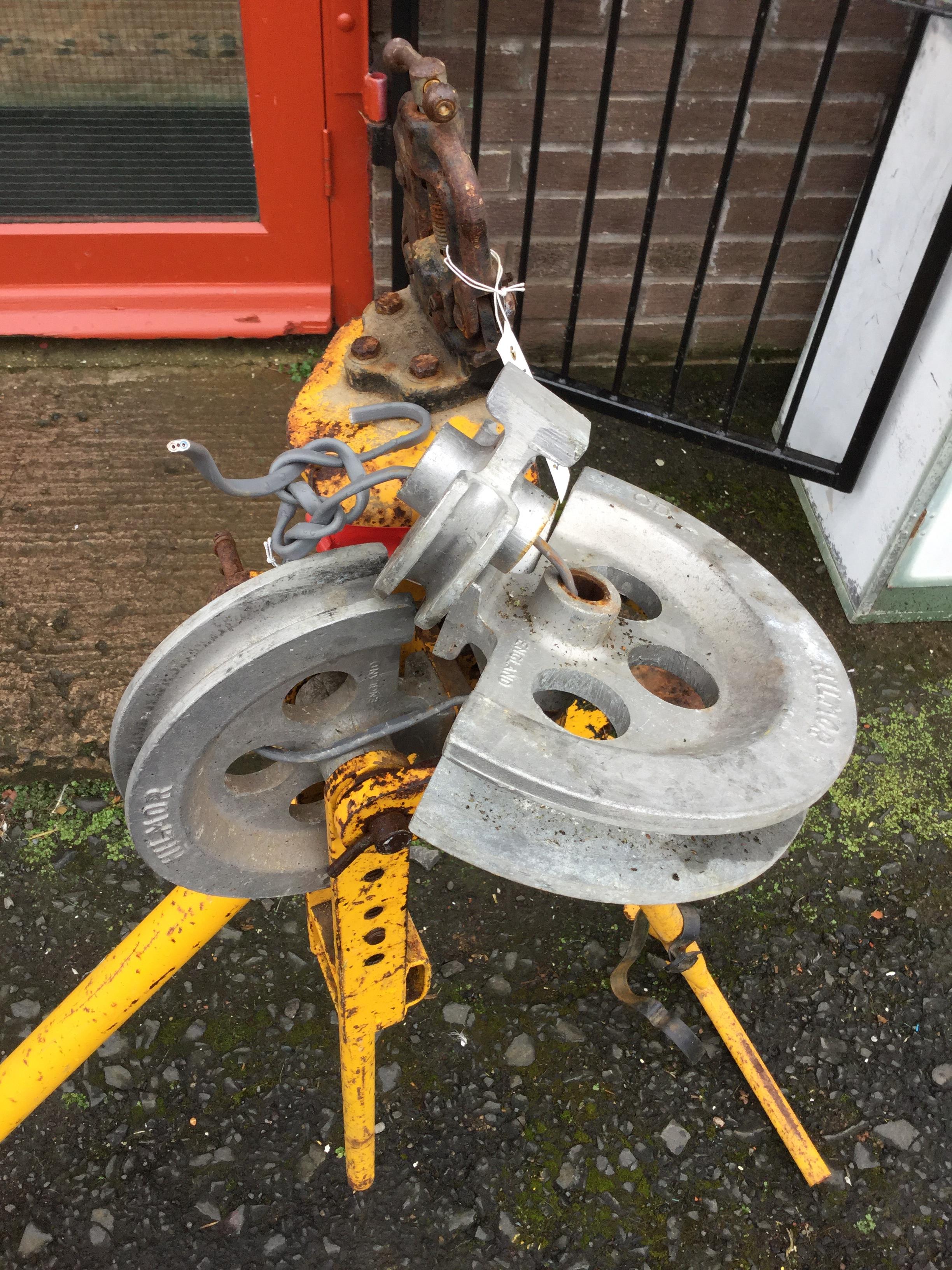 An electricians conduit bending machine, the vice and cutter on folding stand. - Image 3 of 3