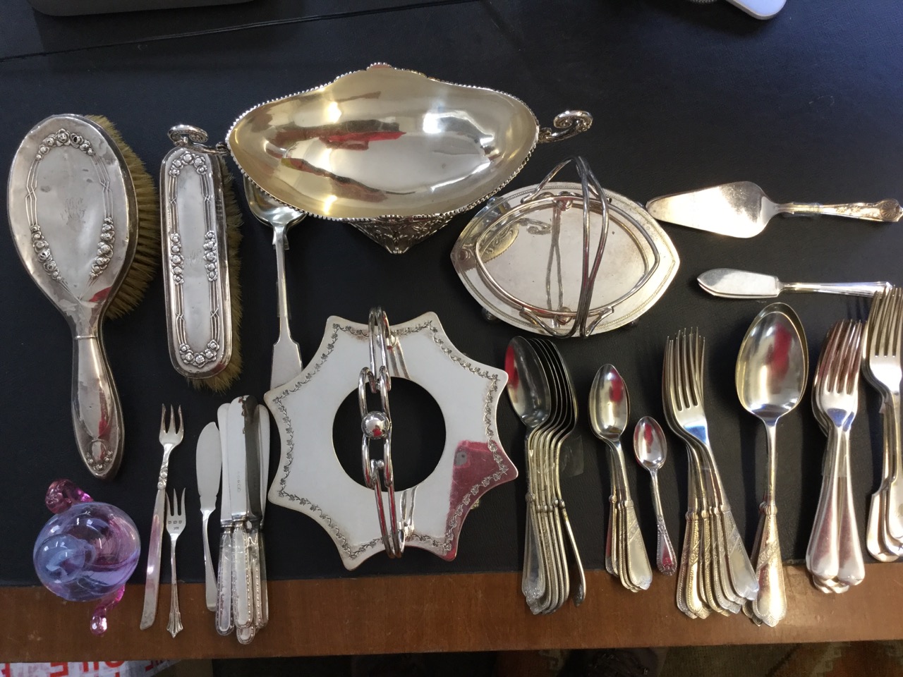 Miscellaneous silver & plate including a Birmingham hallmarked pair of brushes, a set of six tea