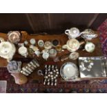 Miscellaneous ceramics including a collection of thimbles, a square Royal Crown Derby plate,