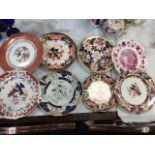 Miscellaneous cabinet plates including Bloor Derby, Aynsley, Victorian Japan pattern ironstone,