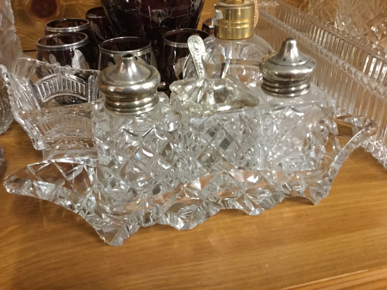 Miscellaneous glass including an Italian decanter & six glasses, pairs of salts, a heavy flared - Bild 3 aus 3