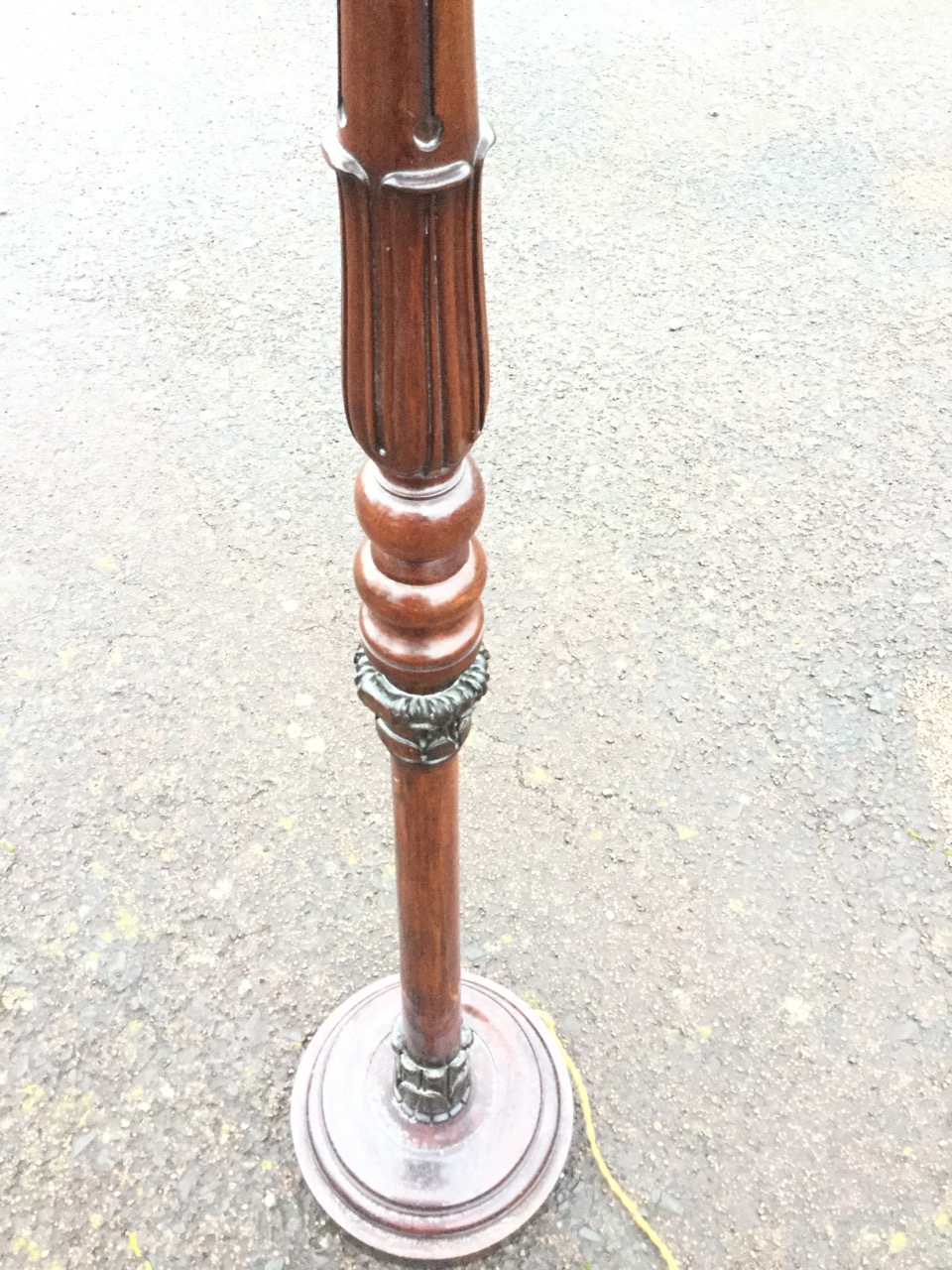 A carved mahogany standard lamp, with fluted turned leaf carved tapering column on circular - Image 3 of 3