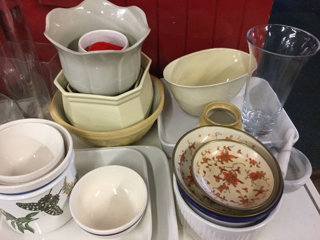 Miscellaneous ceramics & glass including bowls, vases, a Portmeirion jardiniere, a pestle & - Bild 3 aus 3