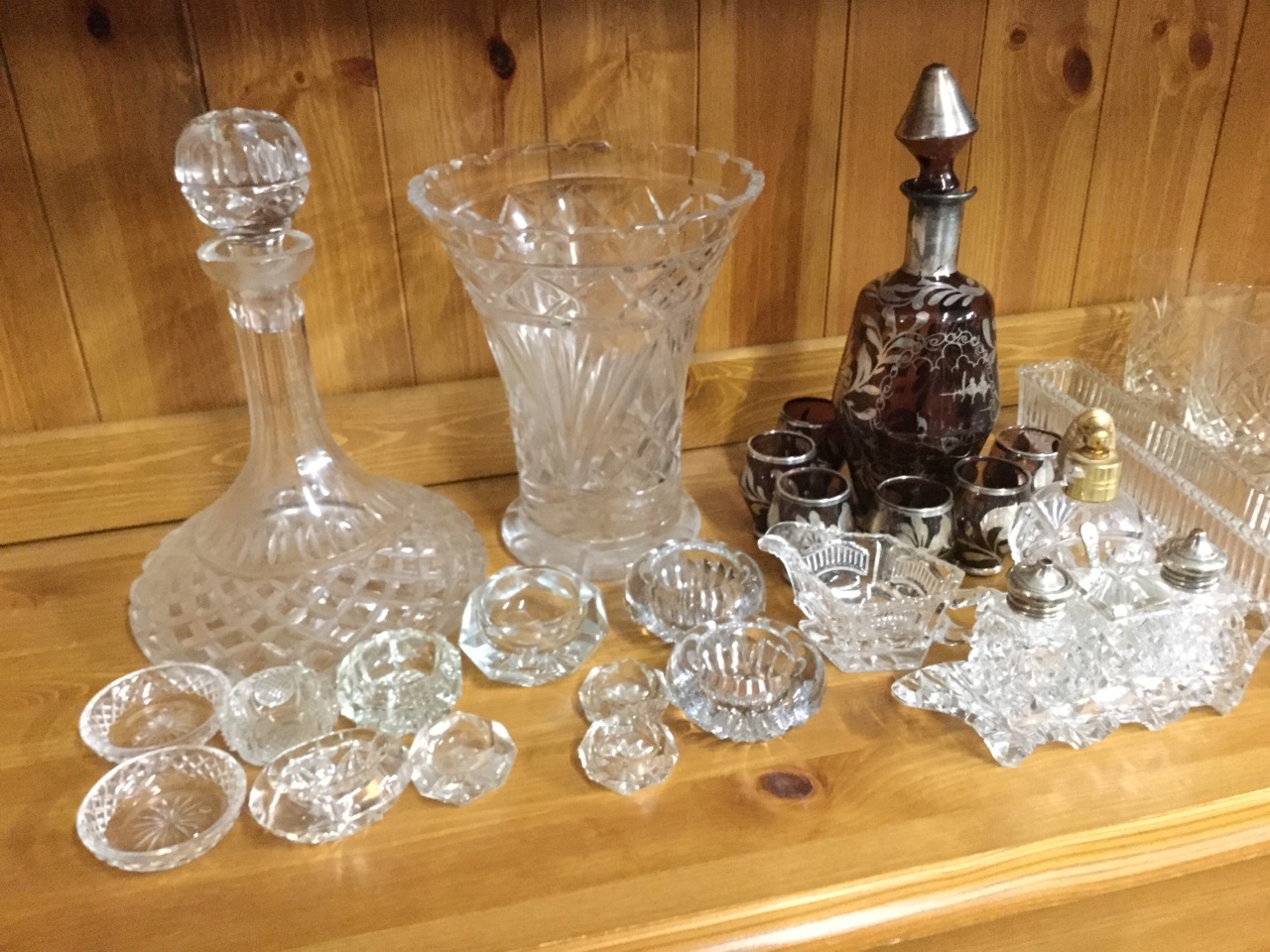 Miscellaneous glass including an Italian decanter & six glasses, pairs of salts, a heavy flared - Bild 2 aus 3