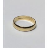18ct gold wedding ring