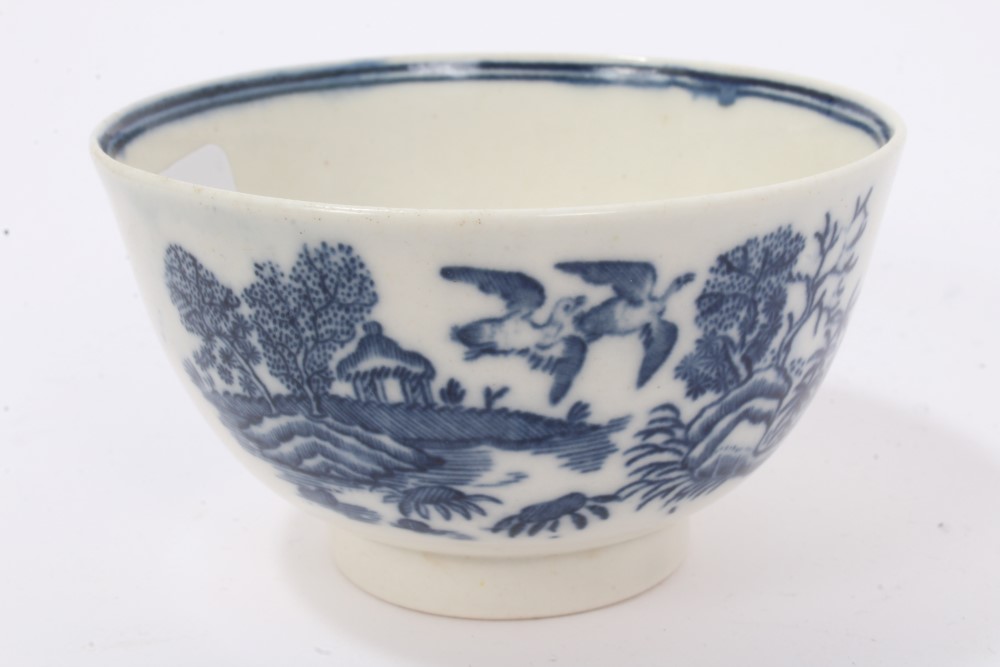 Worcester blue and white Bat pattern tea bowl and saucer, circa 1785 - Image 3 of 13