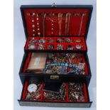 Box of antique and vintage costume jewellery to include Scottish agate jewellery, Victorian white