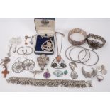 Group silver and white metal jewellery