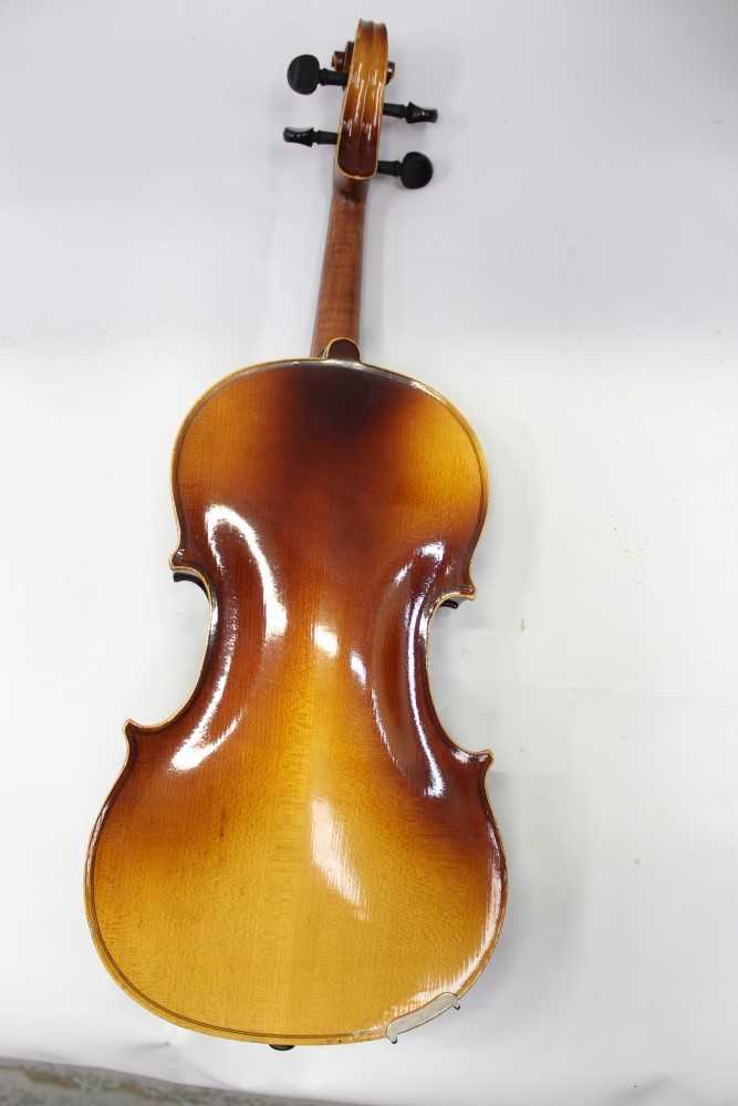 A Czechoslovakian viola bearing label stating ‘Antonius Stradivarius Cremonensis Faciebat anno 1713 - Image 3 of 5