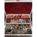 Jewellery box containing vintage costume jewellery, brooches, necklaces etc