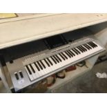 Yamaha PSR- S910 Keyboard and stand together with seat