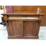 Victorian mahogany chiffonier with frieze drawer and two panelled doors below