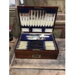 1920s Bravingtons silver plated canteen of cutlery and flatware in original fitted mahogany box